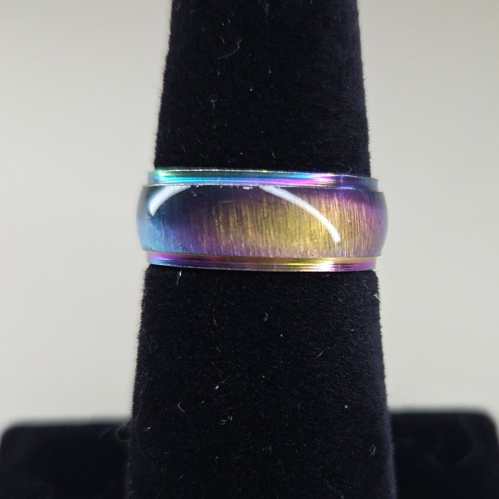 Iridescent Rainbow Oil Slick Ring Multi Color Temperature Changing Band‎ Size 7